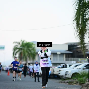 Runner Photo 7903800