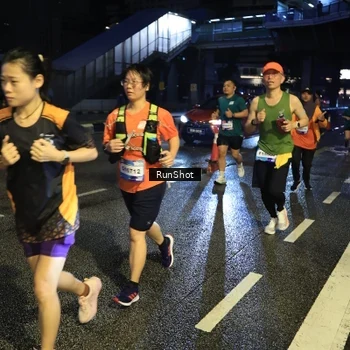 Runner Photo 7903809