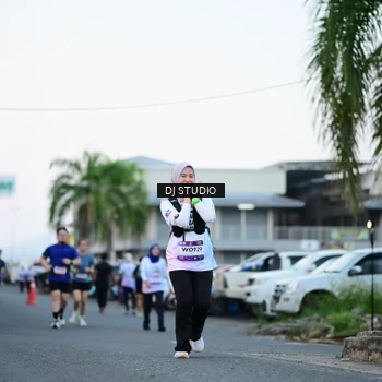 Runner Photo 7903819