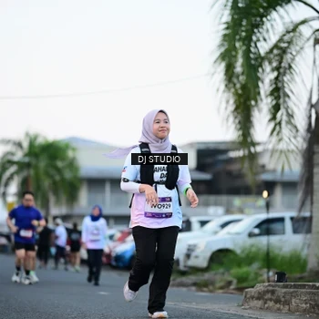 Runner Photo 7903838