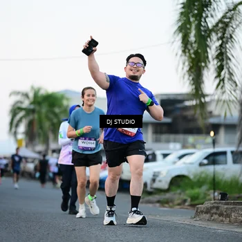 Runner Photo 7903848