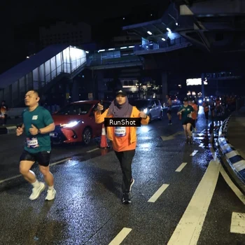Runner Photo 7903852