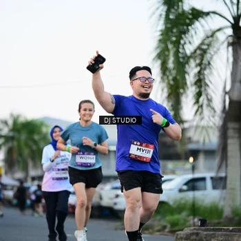 Runner Photo 7903854