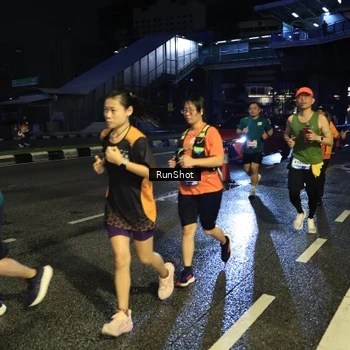 Runner Photo 7903859