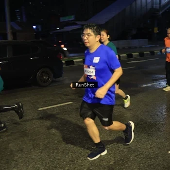Runner Photo 7903878
