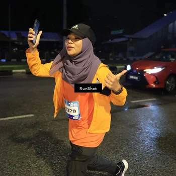 Runner Photo 7903888
