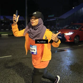 Runner Photo 7903895