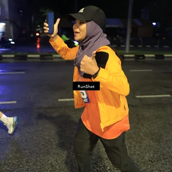 Runner Photo 7903905