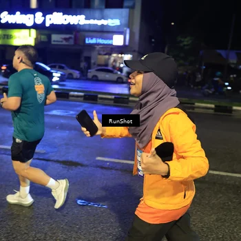 Runner Photo 7903942