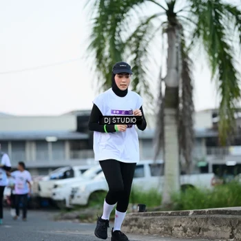 Runner Photo 7903944