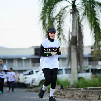 Runner Photo 7903948