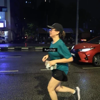 Runner Photo 7903980