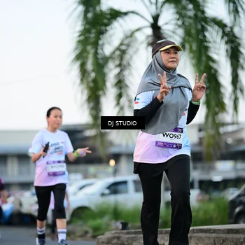 Runner Photo 7903993