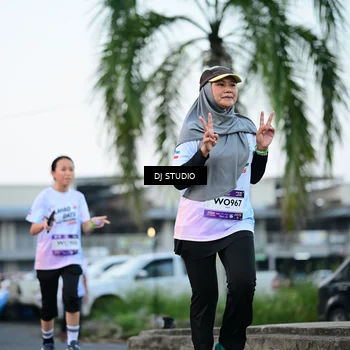 Runner Photo 7903994