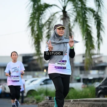 Runner Photo 7903998