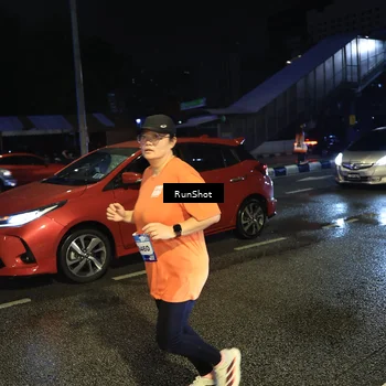 Runner Photo 7904005