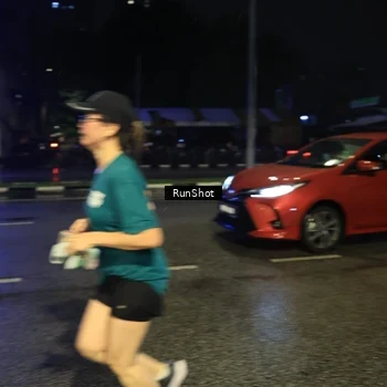 Runner Photo 7904011