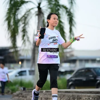 Runner Photo 7904020