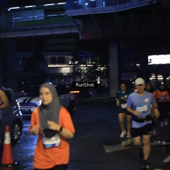 Runner Photo 7904024