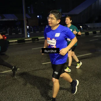 Runner Photo 7904025