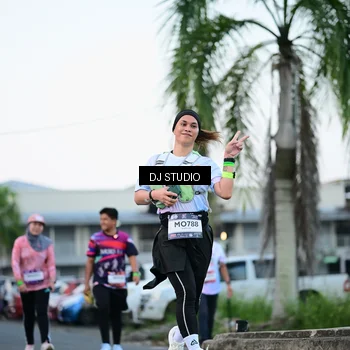 Runner Photo 7904027