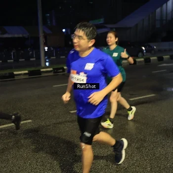 Runner Photo 7904029