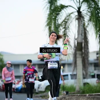 Runner Photo 7904031