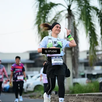 Runner Photo 7904035
