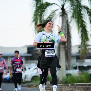 Runner Photo 7904052