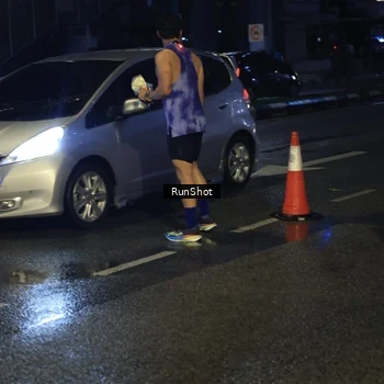 Runner Photo 7904056