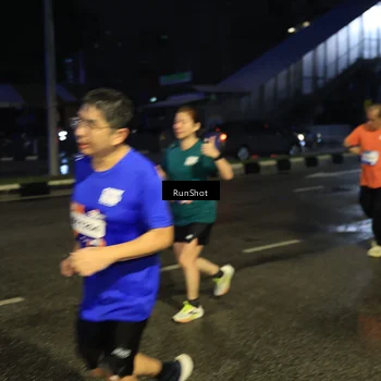 Runner Photo 7904061