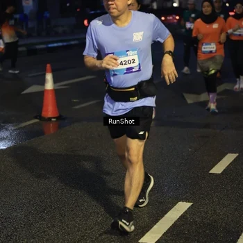 Runner Photo 7904065