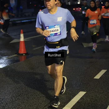 Runner Photo 7904069