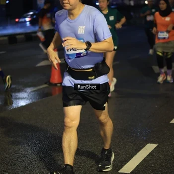 Runner Photo 7904072