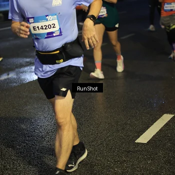 Runner Photo 7904077