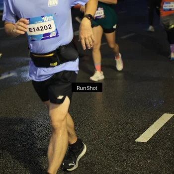 Runner Photo 7904078