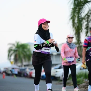 Runner Photo 7904083