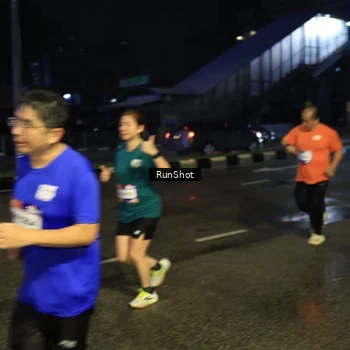 Runner Photo 7904084