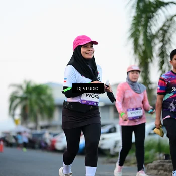 Runner Photo 7904094