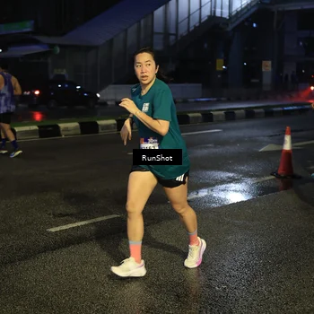 Runner Photo 7904098
