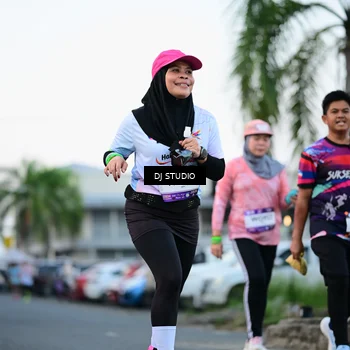 Runner Photo 7904100