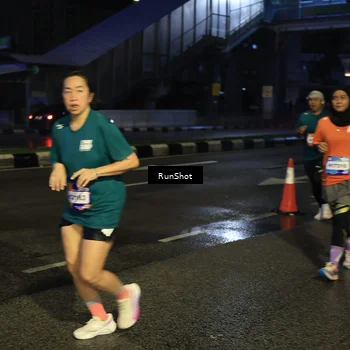 Runner Photo 7904106