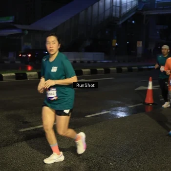 Runner Photo 7904111