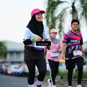 Runner Photo 7904112