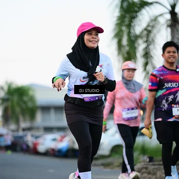 Runner Photo 7904113