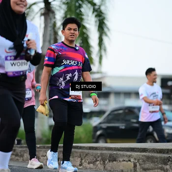 Runner Photo 7904116