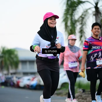 Runner Photo 7904117