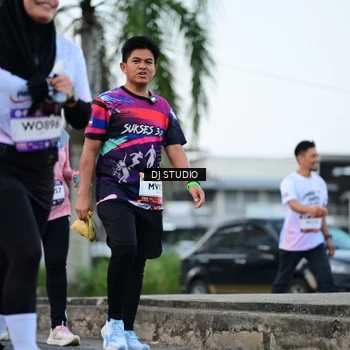 Runner Photo 7904118