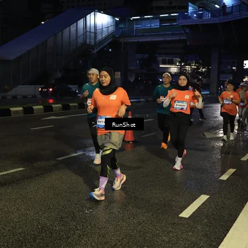 Runner Photo 7904120