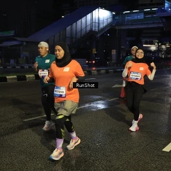 Runner Photo 7904133